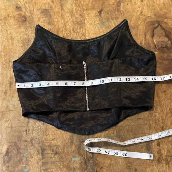 Black Sleeveless Bustier Crop Top - Picture 7 of 9